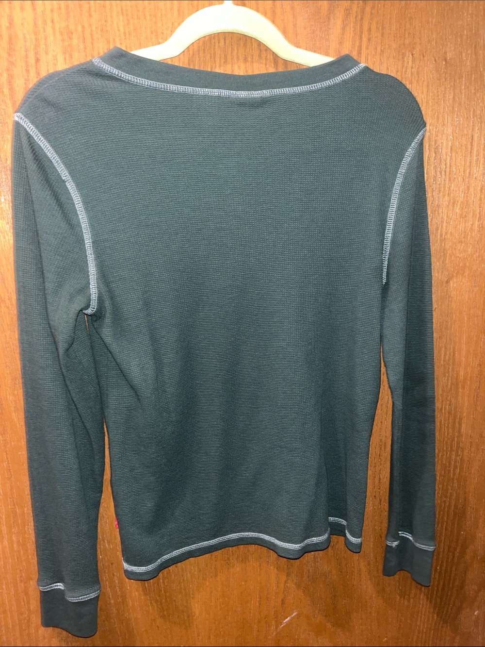 Levi's Dark Green Long-Sleeve Henley Tee with Contrast Stitching - Picture 5 of 8